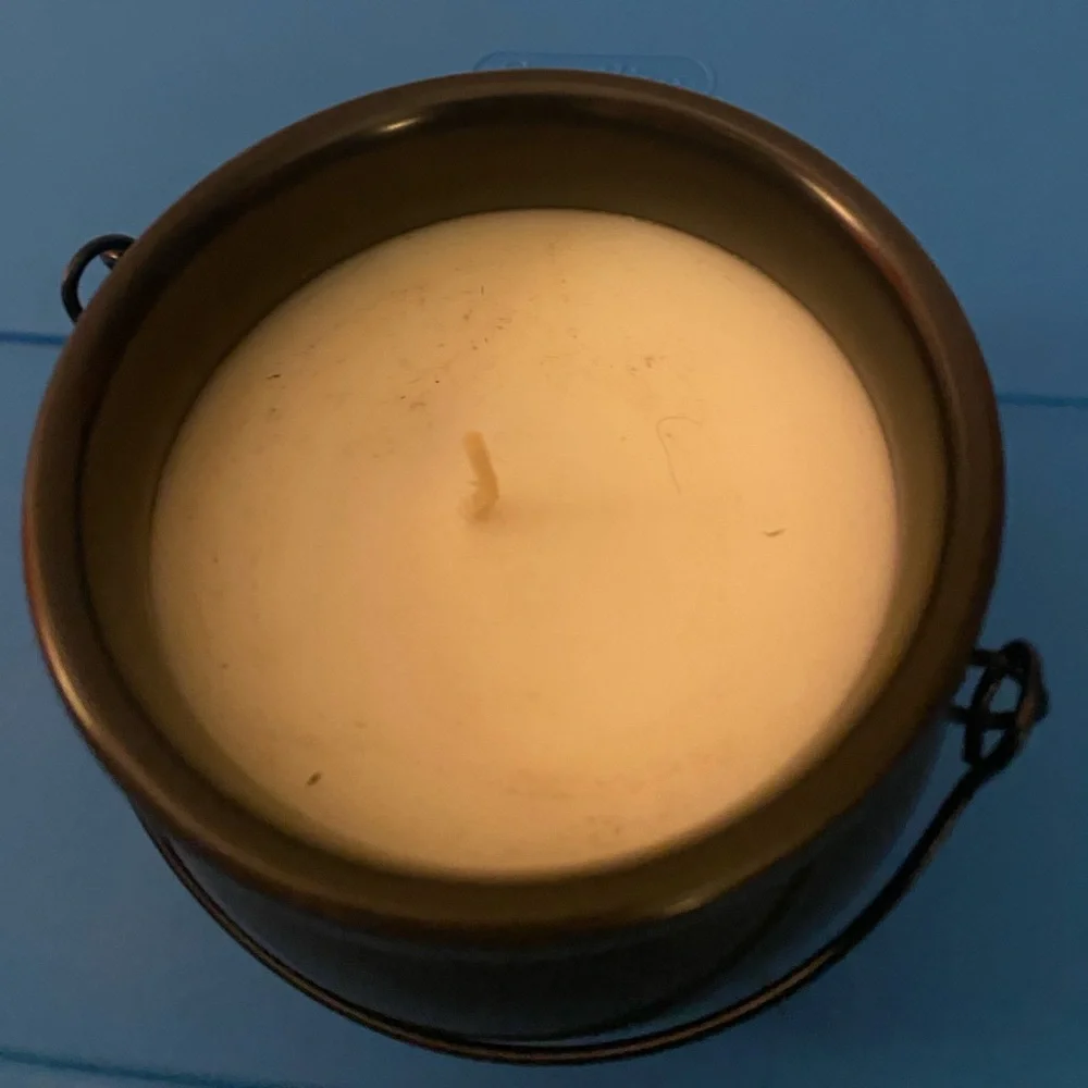 🖤NWT! Target Black Cauldron Candle🖤 - Picture 2 of 2